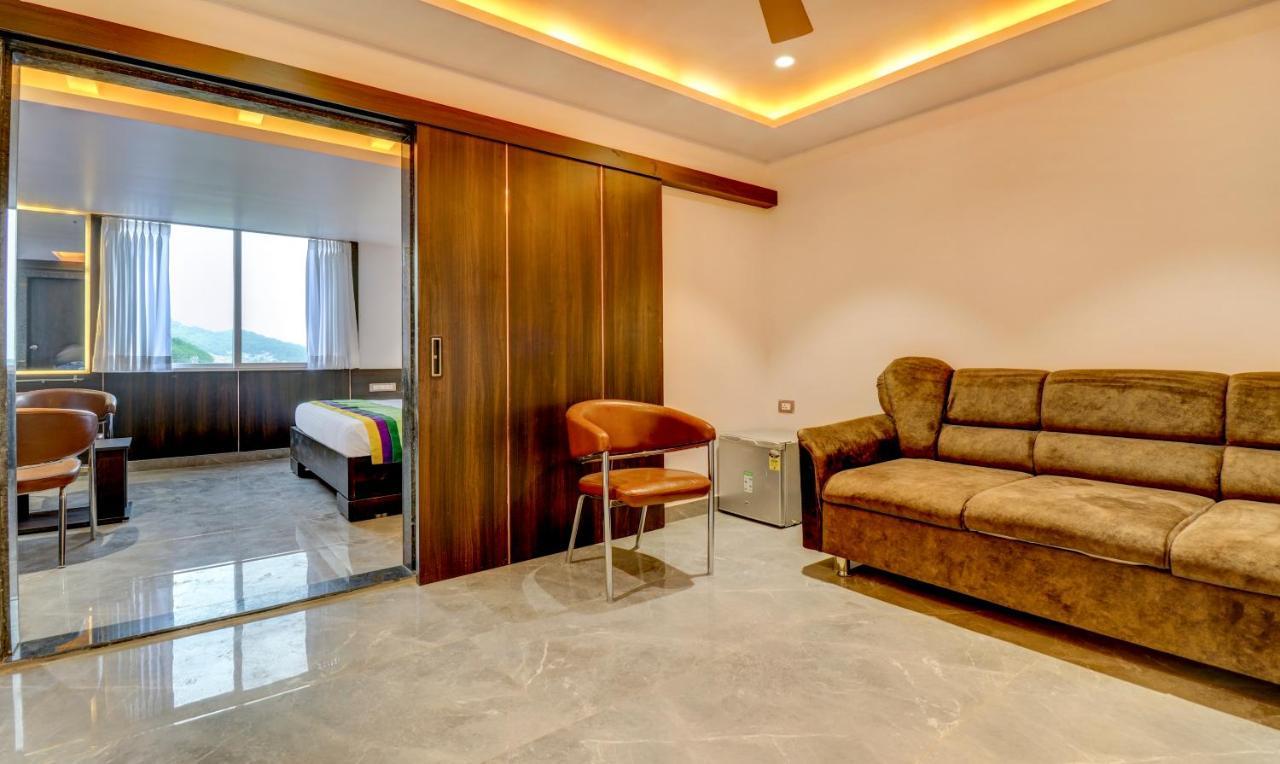 Treebo Siesta Muralinagar Hotel Visakhapatnam Exterior photo